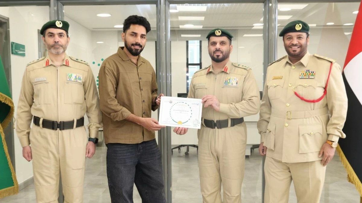Indian man returns AED 100,000 found in parking lot