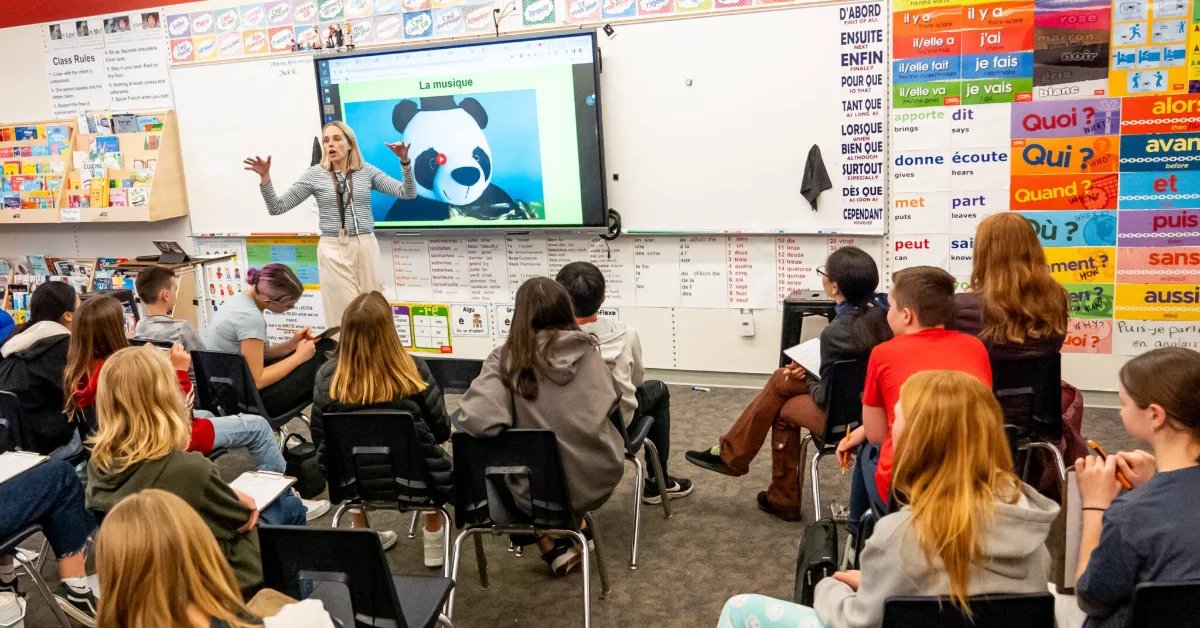 USA's two largest school districts have restricted AI for students.